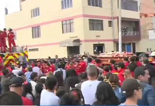 [VIDEO] Familiares y amigos despiden a bombero fallecido