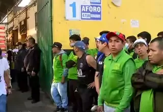 [VIDEO] Protesta de estibadores en exteriores del Mercado de Frutas