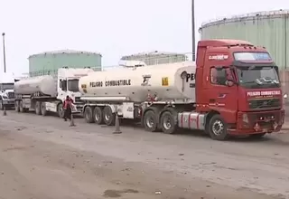 [VIDEO] Ventanilla: Camiones hacen largas colas para abastecerse de combustibles 