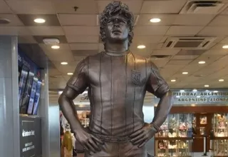 Inauguran estatua de Maradona en el aeropuerto más importante de Argentina