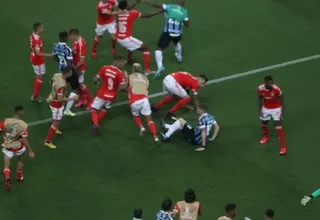 Gremio vs. Inter: Se armó una batalla campal sobre el final del partido por Libertadores