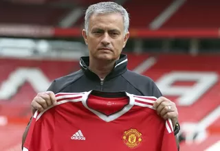 Mourinho fue presentado oficialmente en el Manchester United