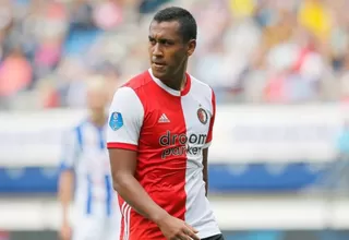 Renato Tapia fue titular por tercer partido consecutivo en el Feyenoord