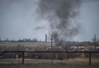 Al menos cuatro muertos deja incendio de un depósito de petróleo en Ucrania