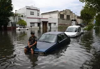 Argentina: Un muerto dejó una tormenta eléctrica que inundó Buenos Aires