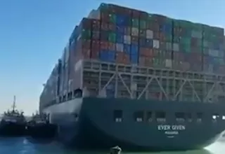 Desencallan el gigantesco buque Ever Given y el tráfico se reanuda en el Canal de Suez