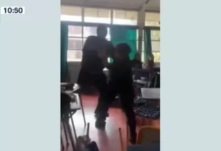 Chile: Escolar golpea a profesor en aula de clase