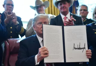 Trump firmó primer veto de su presidencia para financiar el muro con México