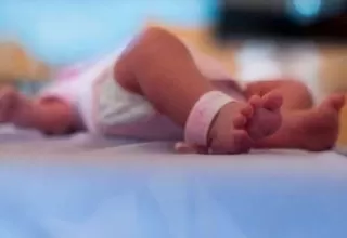 EE. UU.: Bebé nacido en Florida de madre vacunada tiene anticuerpos de la COVID-19