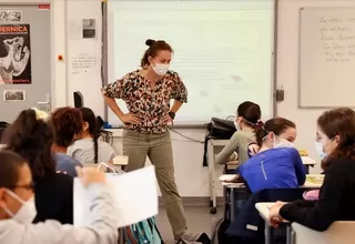 Francia: Alumnos de secundaria vuelven a clases presenciales en el inicio del desconfinamiento gradual