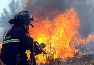 México: bombero muere al combatir voraz incendio en una refinería