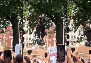 Manifestantes en Reino Unido derriban estatua de comerciante de esclavos