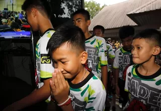 Tailandia: 12 niños rescatados de cueva fueron dados de alta y contaron su odisea
