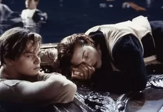 Titanic: Pagan más de 700 mil dólares por la puerta de la icónica escena de Jack y Rose