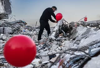 Turquía: colocan globos en memoria de niños fallecidos en el terremoto