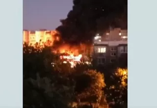 [VIDEO] Avión militar ruso se estrelló en zona residencial 