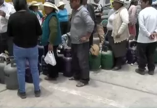 Arequipa: Ciudadanos forman largas colas para comprar gas doméstico