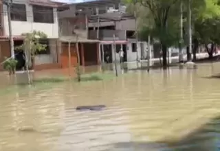 Calles de Piura permanecen inundadas tras intensas lluvias