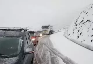 Cusco: Camioneros y transportistas varados por nevada en carretera
