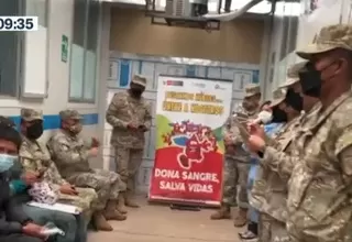 Miembros del Ejército peruano donan sangre a heridos en manifestaciones 