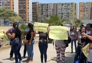 Piura: Padres protestan por colapso de la red de alcantarillado que afecta a colegio de educación especial