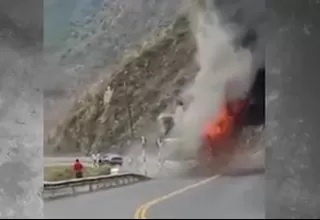 [VIDEO] Bus ardió en llamas cuando se dirigía de Chiclayo a Bagua