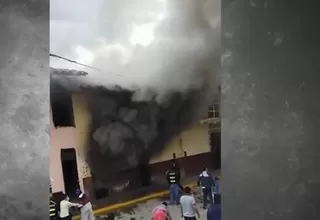 [VIDEO] La Libertad: Pobladores se unen para controlar incendio en una casa