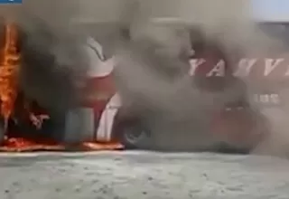 [VIDEO] Trujillo: Bus se incendia en Panamericana Norte